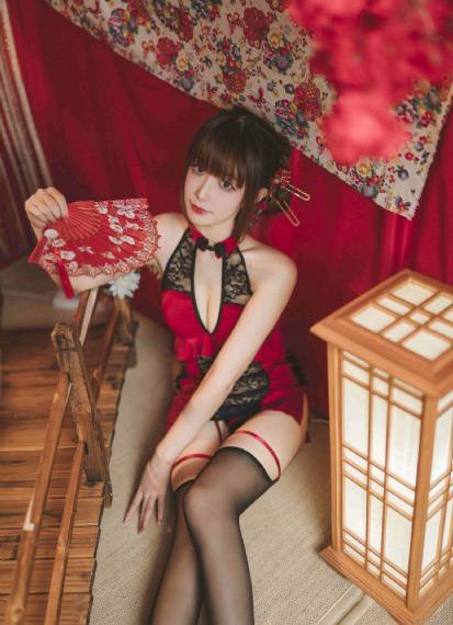 厨房里挺进岳丰满大屁电影_超清在线播放观看