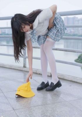 男士小便憋不住捂jj尿裤子知乎_国产剧免费观看视频