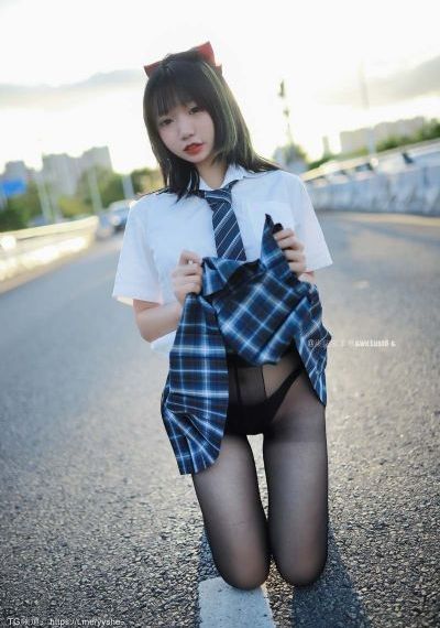 日韩高清初裸写真百度云_BD英语视频大全